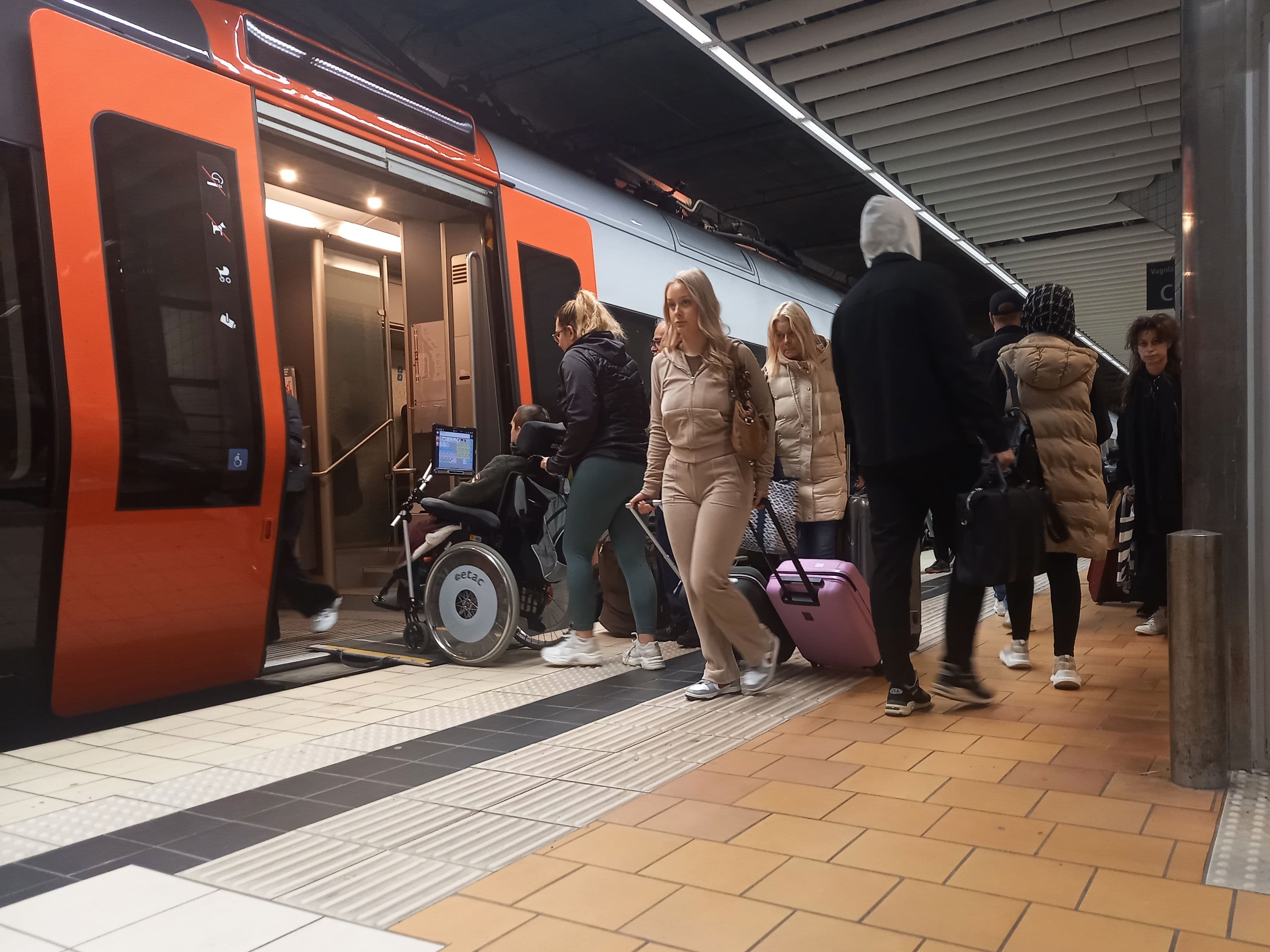Bezbariérovosť vo Švédsku: Ako sa dostať do vlaku bez bariér (Fragment 2.)